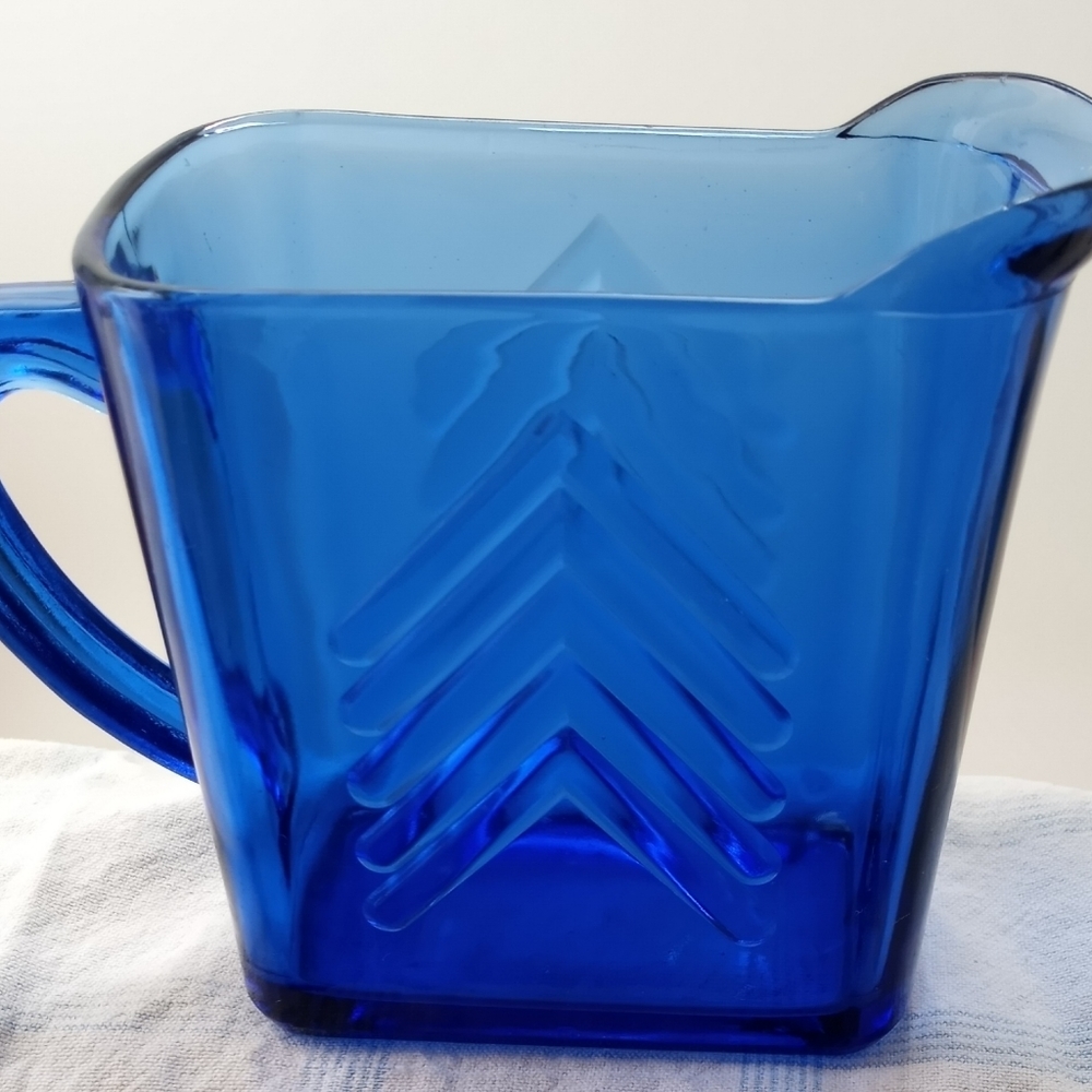 Vintage chevron cobalt blue pitcher/creamer